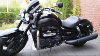 Triumph Rocket X