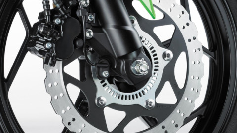 Kawasaki Ninja 300 – view 2