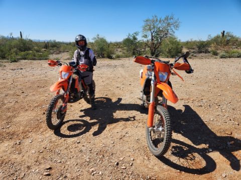 Good conditions, cool, light breeze slightly dusty. Great Ride = Great Day 👍