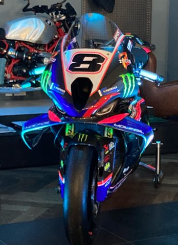 Photo with the legend