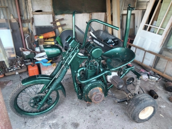 Pictures of a trike named "Good Grief" I'm building.