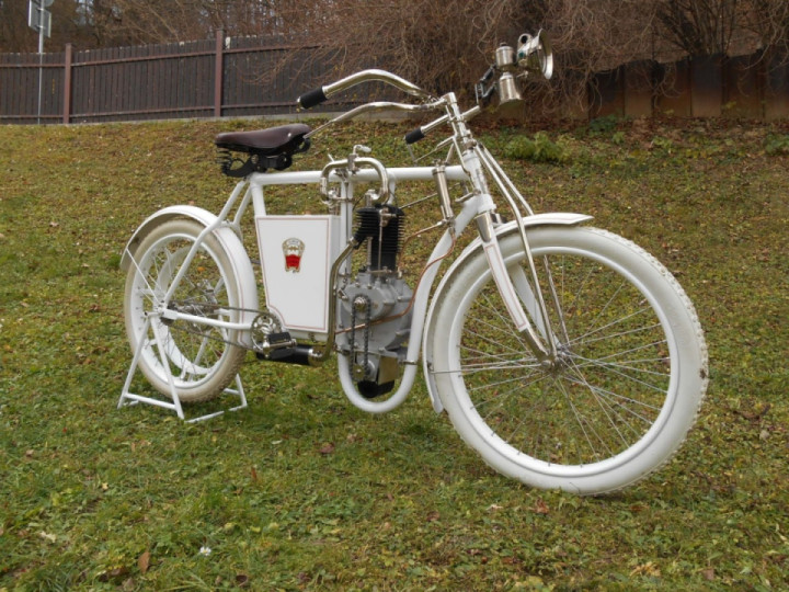 Laurin & Klement type L, 500 cc, from 1904.