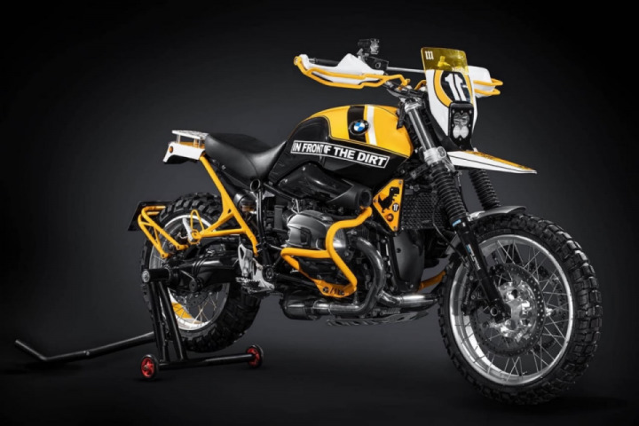 In front of the dirt, BMW R NIneT scrambler by Mandrill Garage