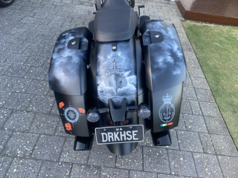 Сool airbrush on Indian Dark Horse