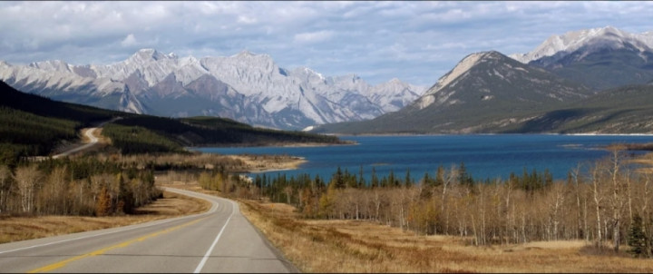 Alberta's Highway 11 at Abraham Lake