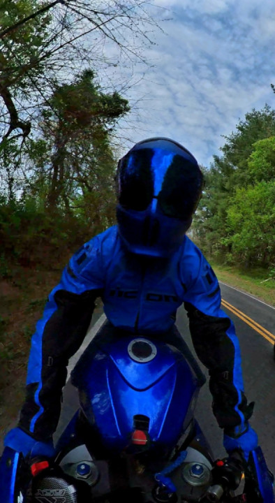 Happy Monday Lady's & Gentlemen's. Hope y'all been having some 2Wheels time !