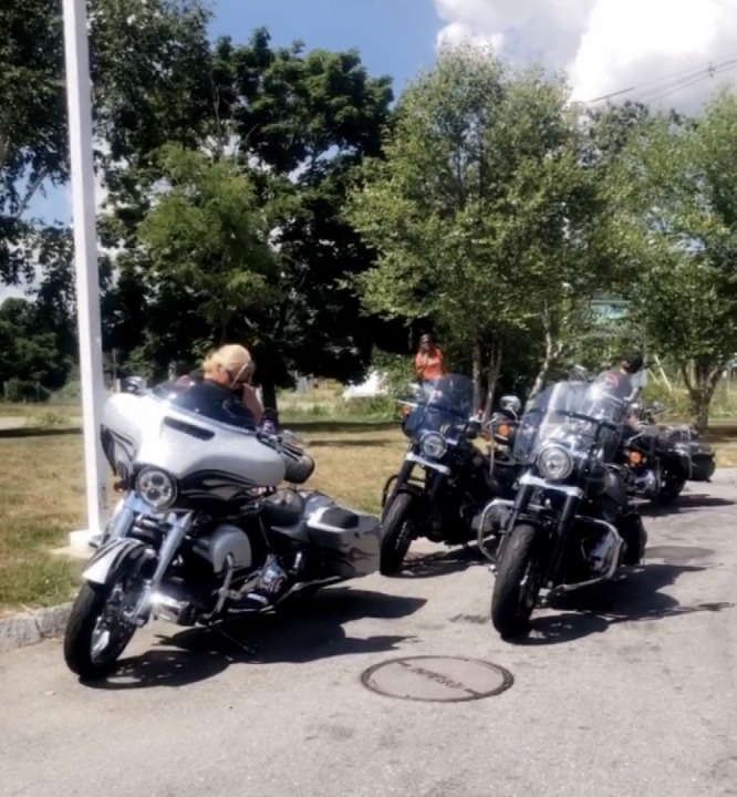 Treehouse lunch on Furnace Pond