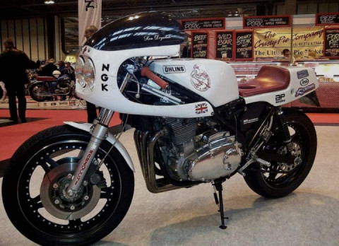 Cafe exotic: Hyde Harrier T160 triple