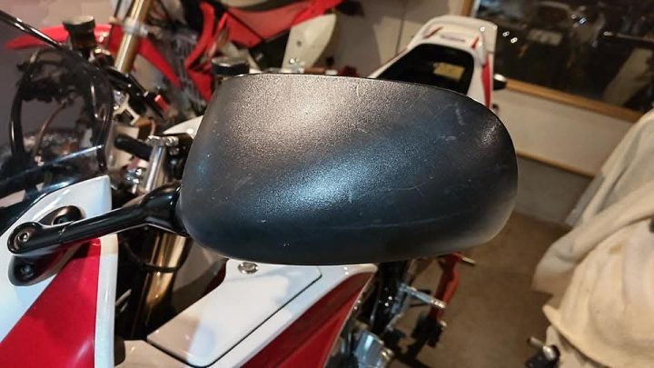 The left curve is full of scratches because I crashed into the grass 