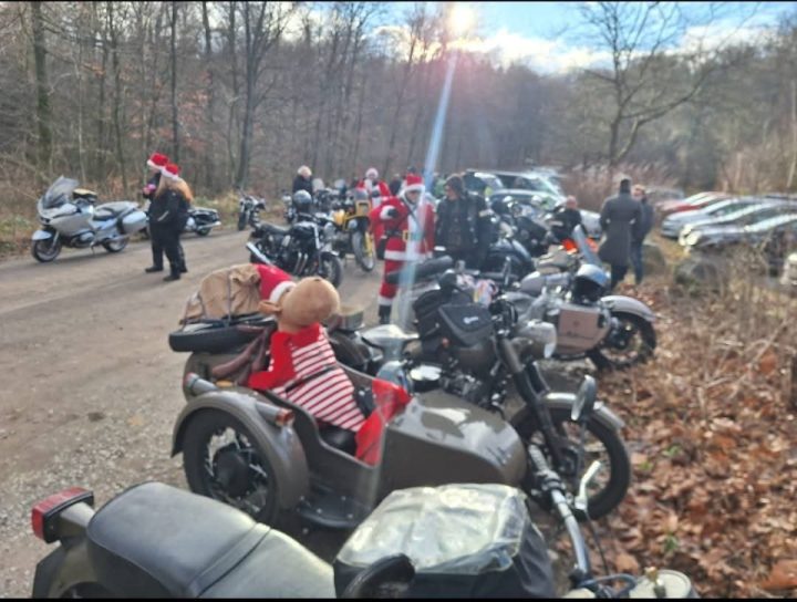 Traditional Christmas Eve gathering at the Nienstedt Pass