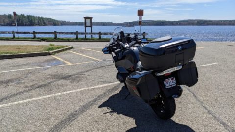 Just passing by on a beautiful day.✌️