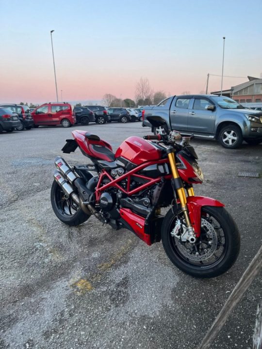 50’000 kms, 13years. Still pretty. Pretty cold 🥶