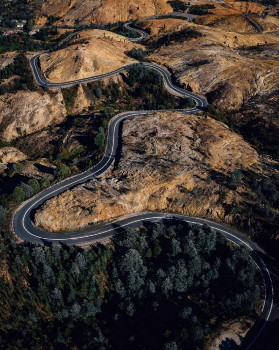 Queenstown 99 bends. Tasmania | West coast road trip