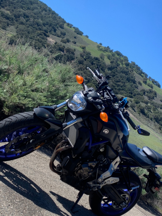 Mirrors hold up with bumps and speed