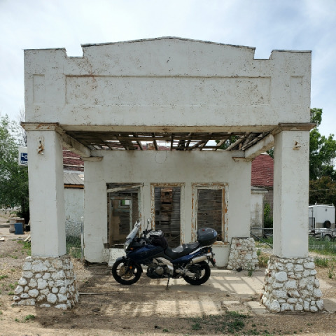 Great Memorial Weekend Ride to see my Grandfather (WW2) and great Grandfather's (WW1) graves.