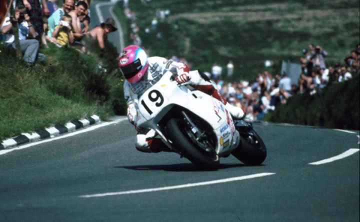 TT legend Steve Hislop!