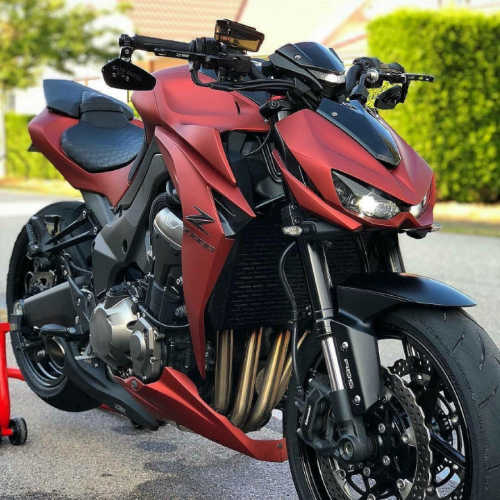 Kawasaki Z1000...