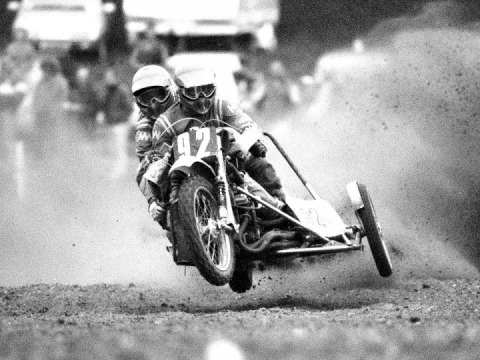 Alan Whale is 'the man' when to comes to Grasstrack photography!