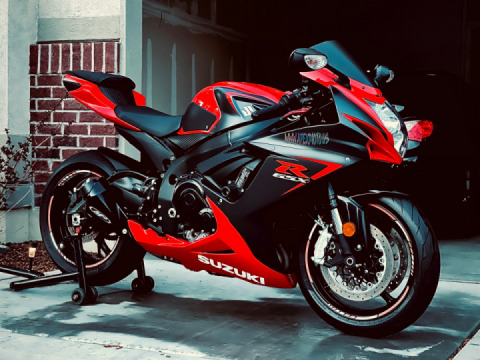 You know what’s worse than loving dangerous toys??...... OCD, I wash and detail this once a week ?