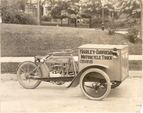 History of creation "Motorcycle Truck" from Harley Davidson.