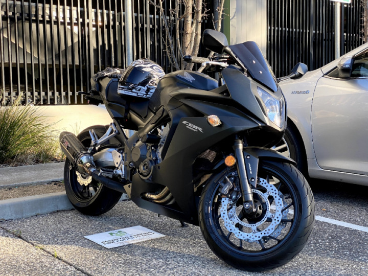 Awaiting for lockdown to finish in Melbourne so that I can ride my CBR650F more than 5 kms 