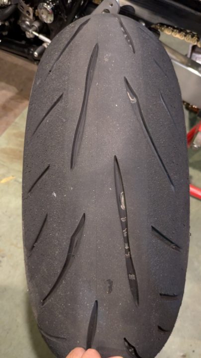 Looks like it's going to rain, so I'm doing some renovations~