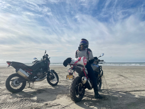 Long romantic rides on the beach❤️