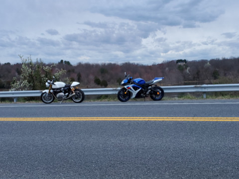 Early Riding Start with a great Riding friend, looking forward to some wind therapy !