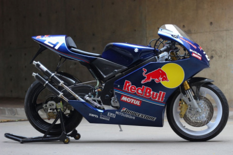 Jared Miller's SUZUKI RGV250 VJ22 Red Bull
