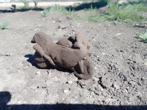 So out here waiting for mechanic to fix something, so made a clay model ZXR750...