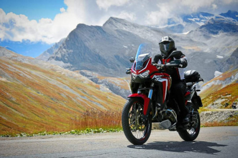 On the Alps roads with my AT.