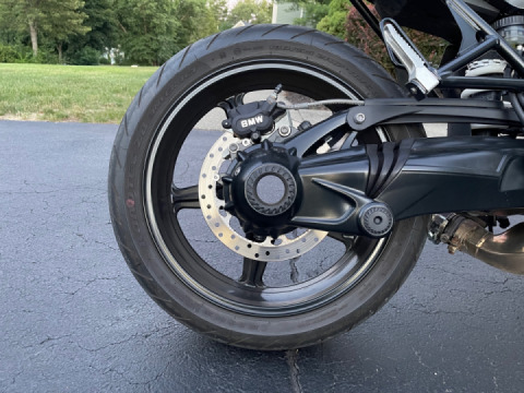 Great ride home from downtown Boston #bmw #caferacer