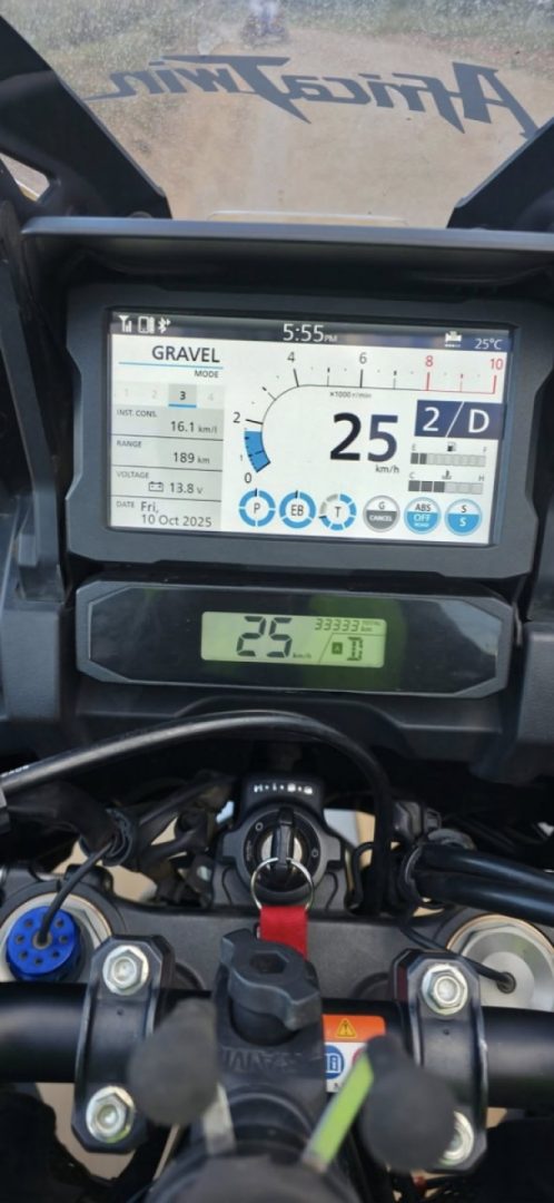 33333kms at 5:55 on 10th October 😂 🤣 25km/h while its 25°C in 2025 😆