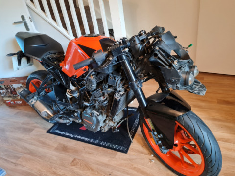 All clean ready to sale ?