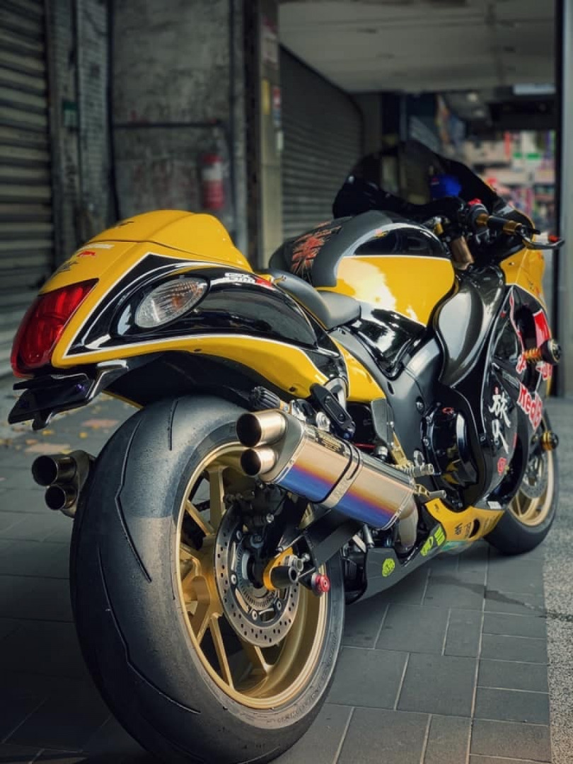 Not Busa owner but this bike looks very nice