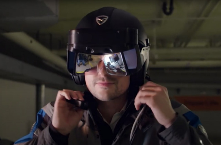 Prototype Glasses Teach Motorcyclists How to Lean Into a Corner