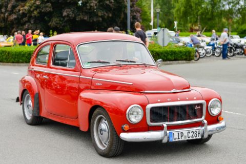 While enjoying some wonderful conversations about cars,