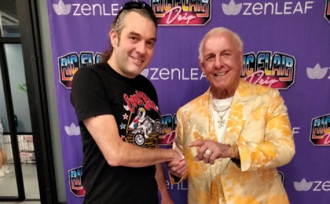 Never know how you'll see riding around Vegas!