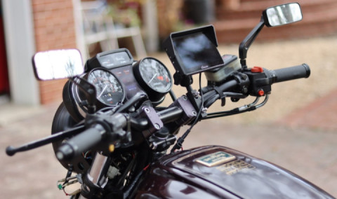 A mate of mine converted his GL1100 to Naked, have a look at the result.