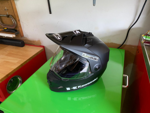 Because everyone knows stickerz add mad gainz.