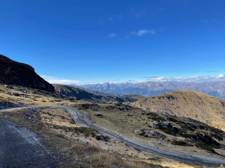 Heading down to Crocedomini Pass... Have a blessed Sunday Everyone!