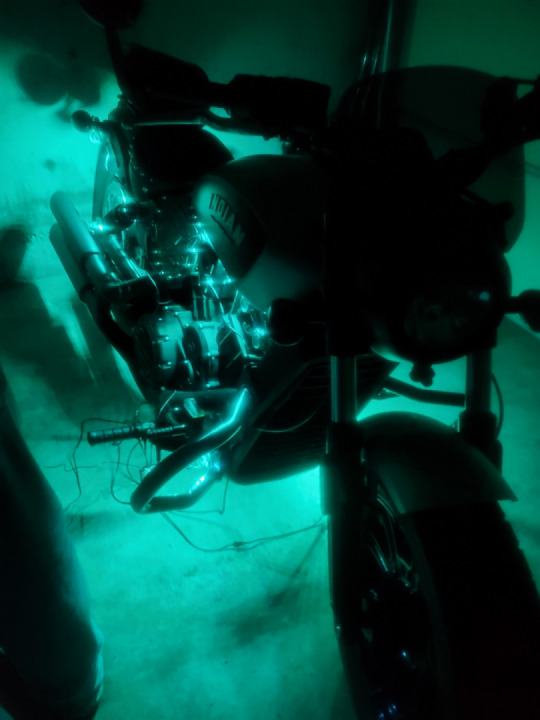 Lighting going on.... want to be seen at night. Lights go red when I hit the brakes ❤?