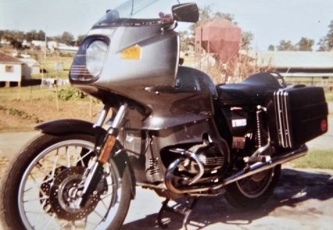 My 81 R100RS back in about 83