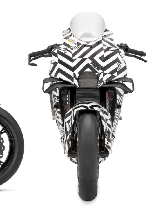 The all-new 2025 KTM 990 RC R Prototype.