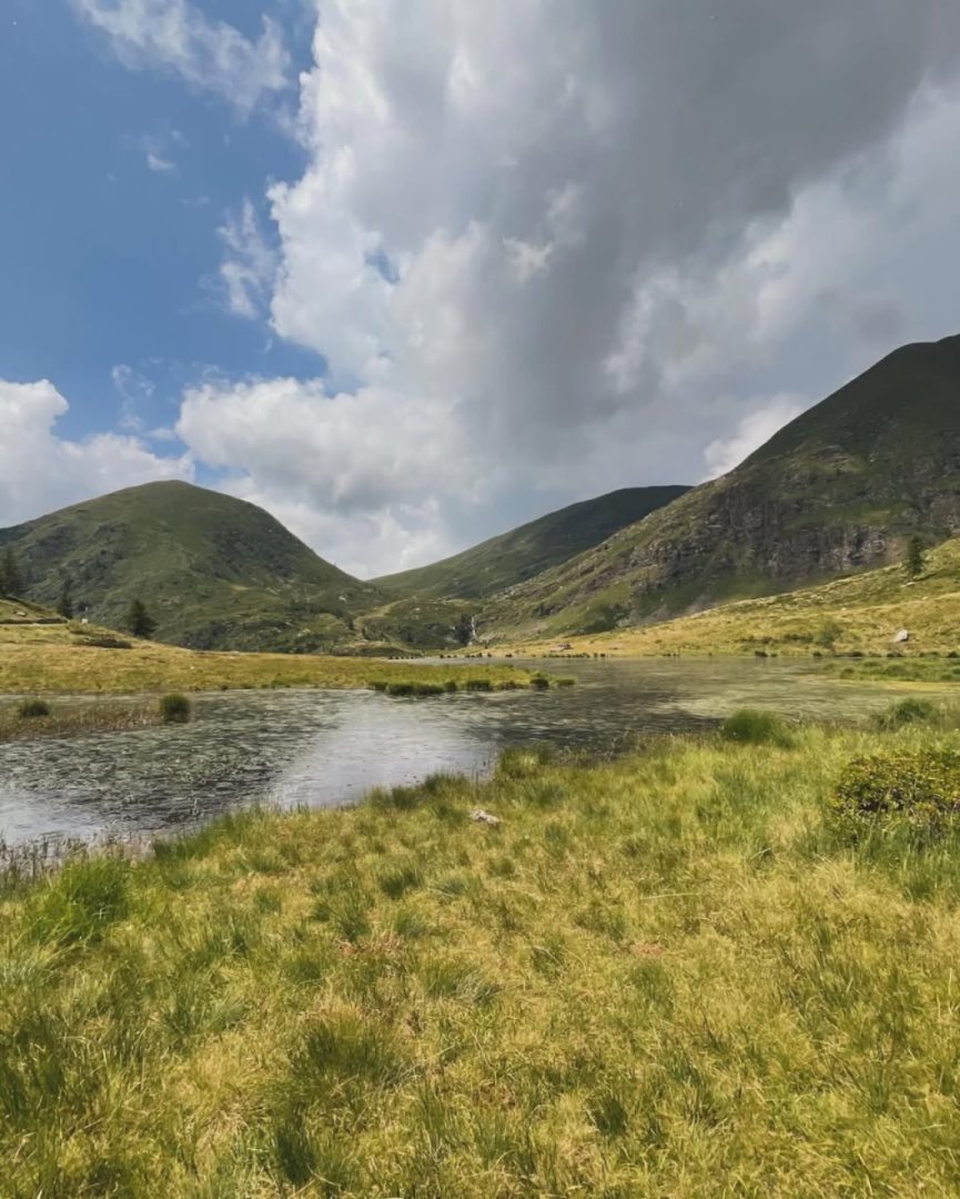 Here I pass Vivione, one of those magical places in the Orobie,