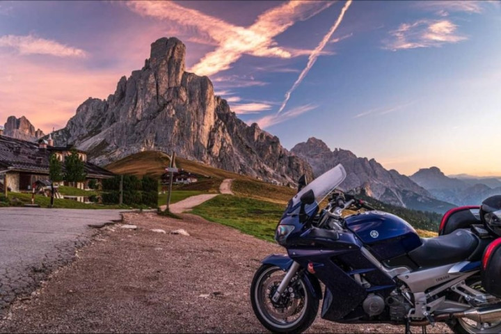 Sunset at the Giau Pass, dolomiti (Italy)