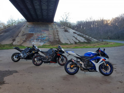 37°f wind: 26 mph but The Show Must Go On, We're more than Friends, We're Family... ✌????