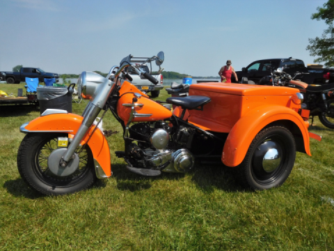 First annual AMCA meet Waddington NY 90 degrees on the St Lawrence River †