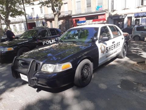 People everywhere at Lavaut 81500 today...so many vehicles and people...a successful event