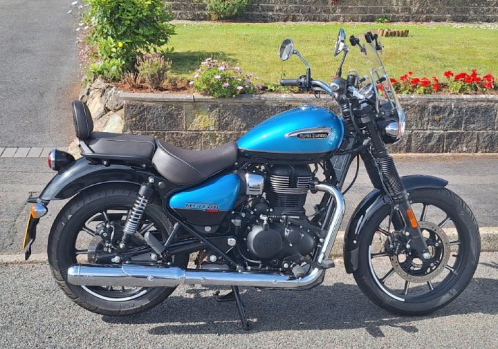 Saying goodbye... to my interceptor 350, as a new owner rides it away today.